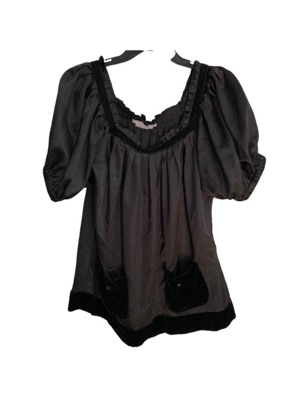 𝅺to The Max Vintage Black Pleated Puff Sleeve Top.